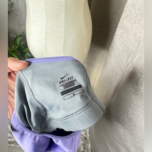 Nike Dri Fit Women’s JDI Elastic Strap Racerback Running Tank Top Lilac Sz M - Picture 3 of 10